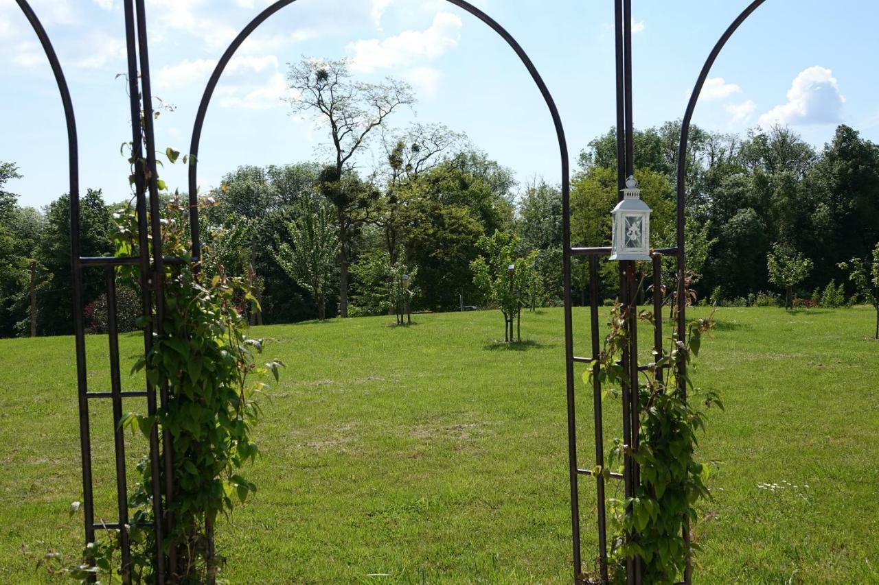 Hotel Le Manoir Des Aromes Brugny-Vaudancourt Esterno foto